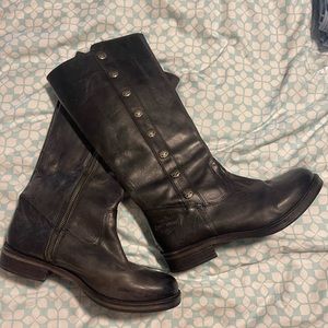 Leather zip up Harley boots